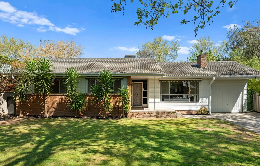 Front exterior of a residential property in Benalla, Victoria
